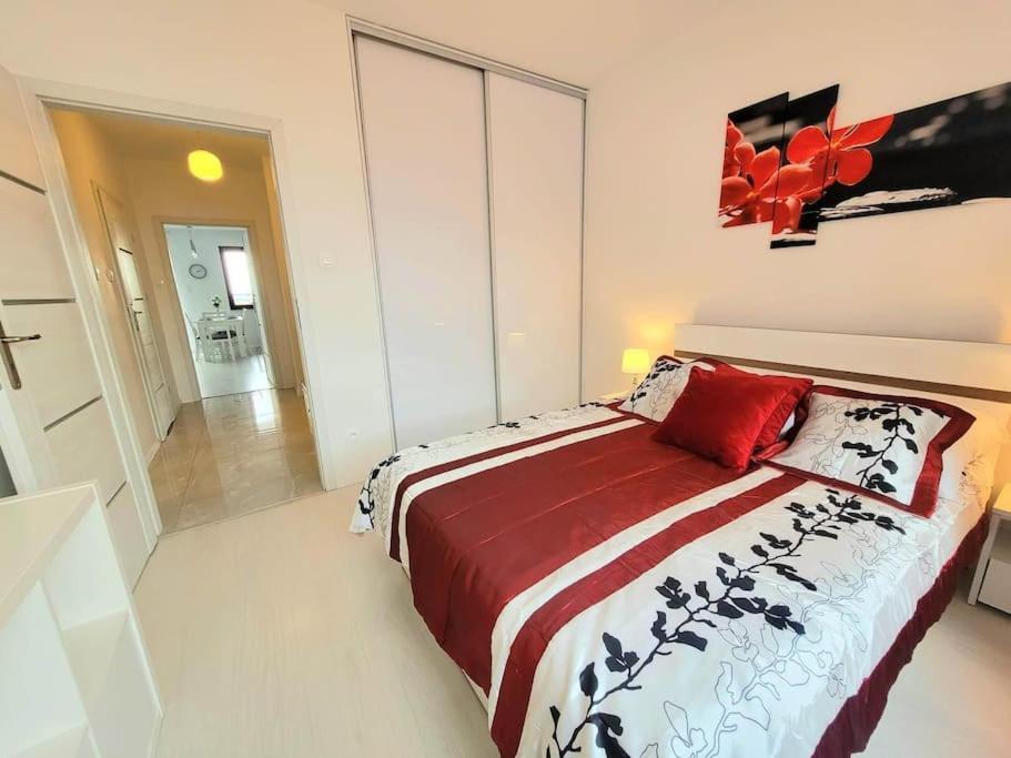 Apartment Sophie 3 Rooms, 2 Bathrooms, 8 Persons Kraków Exteriör bild